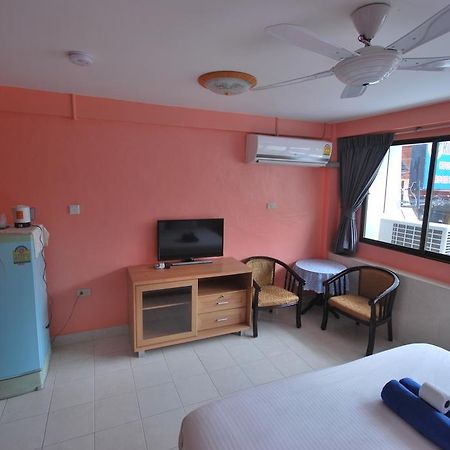 Kingfisher House & Bar Pattaya Εξωτερικό φωτογραφία